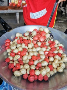 Fried-meat ball Sis Noy Meung Song Market