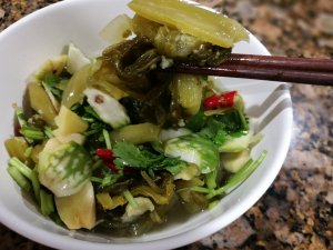Som Phak kard (Pickled mustard greens Lao style)