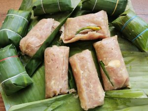 Som Moo - Lao Fermented Sour Pork Sausage