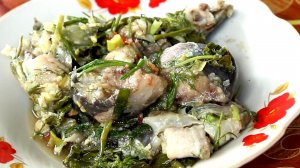 Catfish steamed with herbs-Lao style