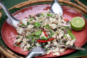 Sour fish salad (Koy Pa)