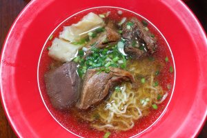Mee Tung Sonk-That Dam Noodle